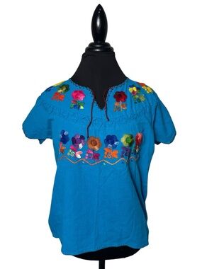 Vtg Floral Embroidered Mexican Blouse